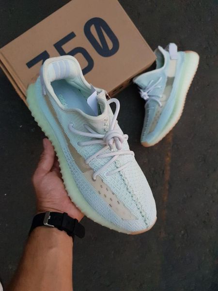 Adidas Yeezy Boost 350 V2 Hyper Space v2 8504-36 фото