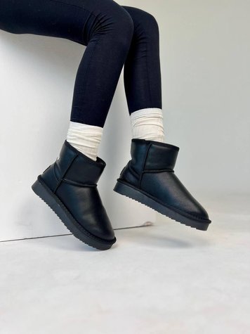 UGG Mini Black v4 10054-36 фото