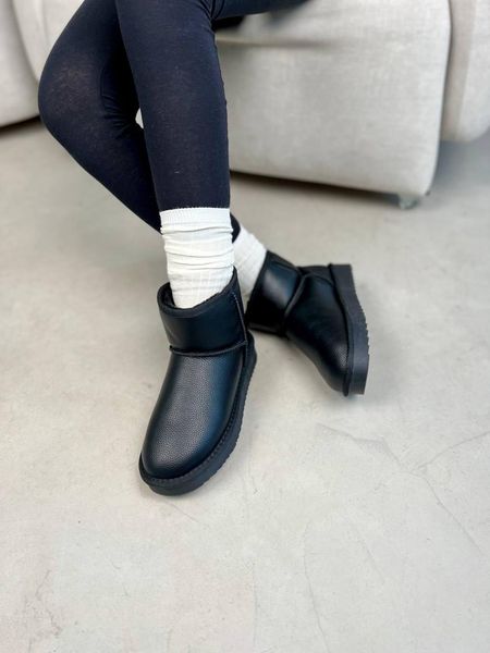 UGG Mini Black v4 10054-36 фото