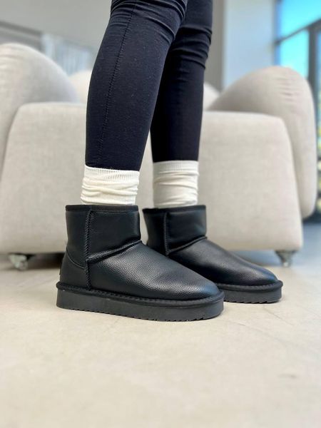 UGG Mini Black v4 10054-36 фото