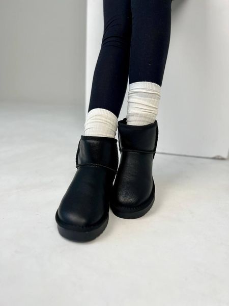 UGG Mini Black v4 10054-36 фото