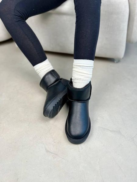 UGG Mini Black v4 10054-36 фото