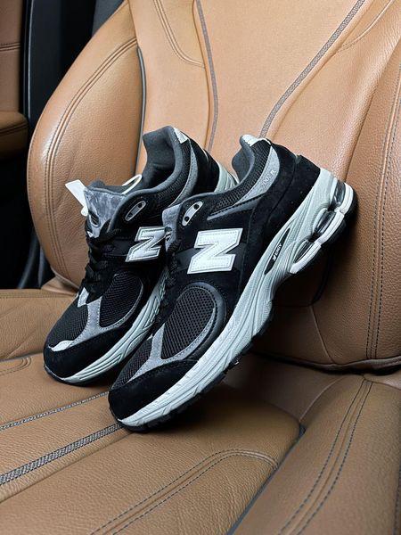 New Balance 2002R Black White 8401-36 фото