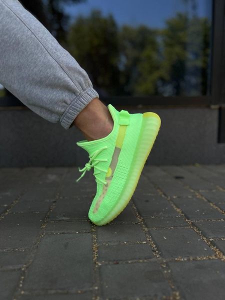 Yeezy 350 v2 GLOW IN DARK 11425-36 фото