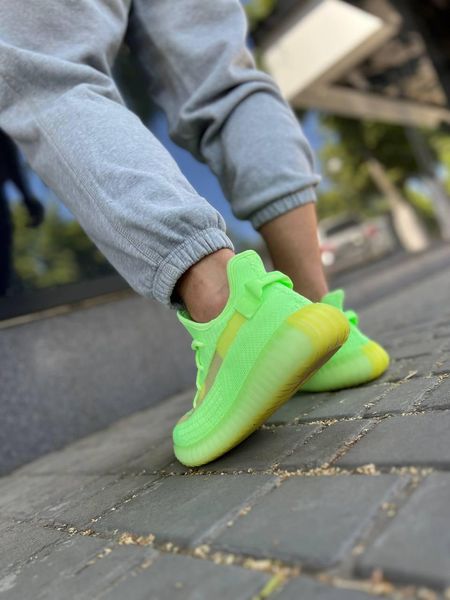 Yeezy 350 v2 GLOW IN DARK 11425-36 фото