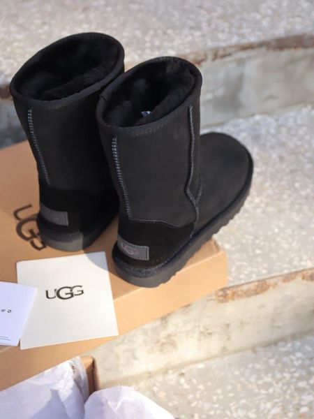 UGG Classic Short Black 1 5374-36 фото