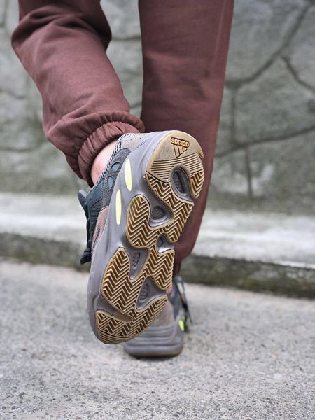 Adidas Yeezy 700 v1 MAUVE 11428-36 фото