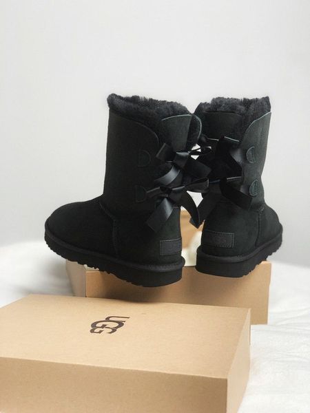 UGG Short Bailey Bow Black 5300-36 фото