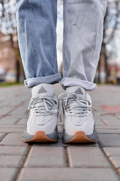 Adidas Yeezy Boost 700 V2 Winter Grey Black 10020-44 фото