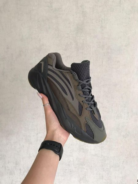 Yeezy 700 V2 GEODE 11427-36 фото