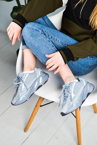 Adidas Yeezy Boost 700 V2 Hospital Blue 3168-36 фото