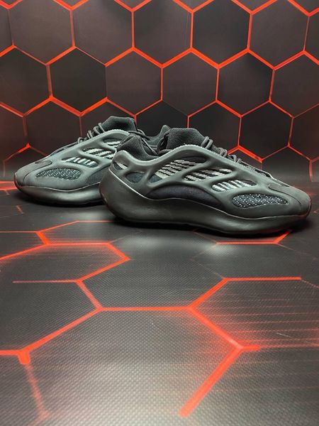 Adidas Yeezy Boost 700 V3 Alvah Black 8644-36 фото