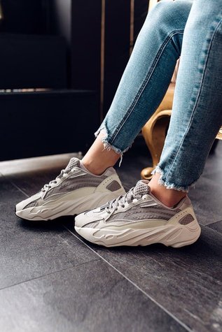 Adidas Yeezy Boost 700 V2 Static 3162-36 фото