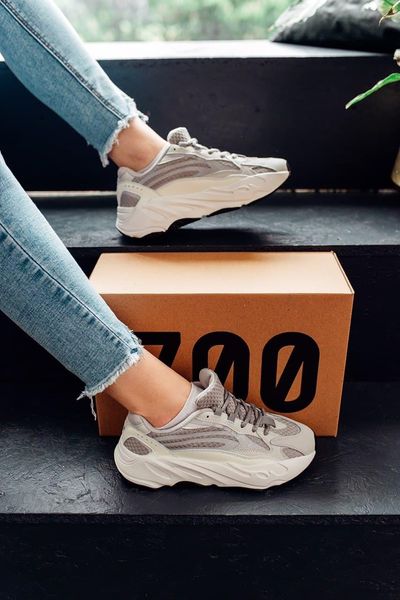 Adidas Yeezy Boost 700 V2 Static 3162-36 фото