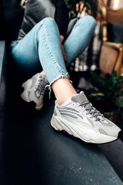 Adidas Yeezy Boost 700 V2 Static 3162-36 фото