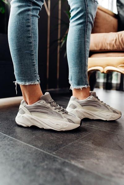 Adidas Yeezy Boost 700 V2 Static 3162-36 фото