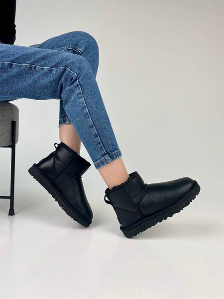 UGG Classic Mini Black v2 5391-36 фото