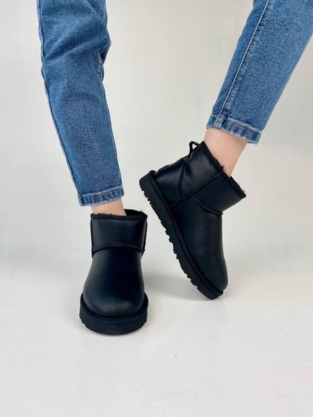 UGG Classic Mini Black v2 5391-36 фото