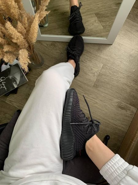 Adidas Yeezt Boost 350 V2 Black (Рефлективні Шнурки) 3084-36 фото