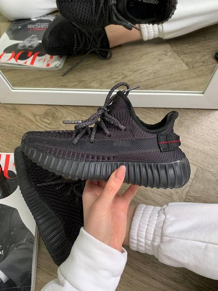 Adidas Yeezt Boost 350 V2 Black (Рефлективні Шнурки) 3084-36 фото